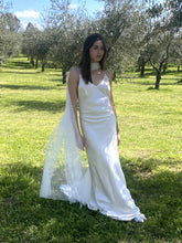 Load image into Gallery viewer, The Olive Tulle Scarf - Wearemancini