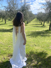 Load image into Gallery viewer, The Olive Tulle Scarf - Wearemancini
