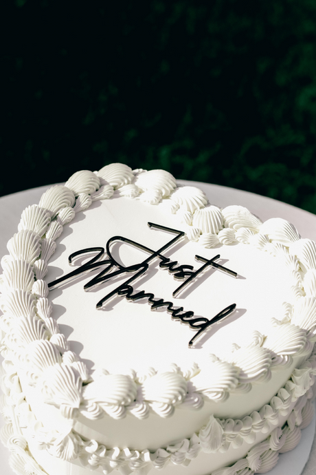 Going to Gracelands: A Nostalgic Spring Wedding
